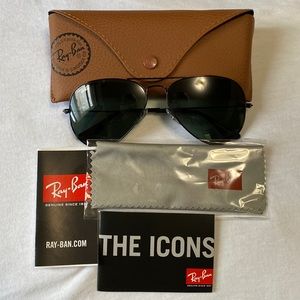 Ray-Bans Blacked Out Aviators (larger size)